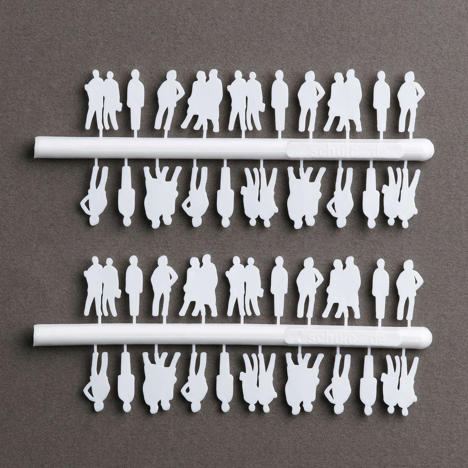 Figuren für den Architekturmodellbau 1:100 plastisch oder als Silhouetten /B 